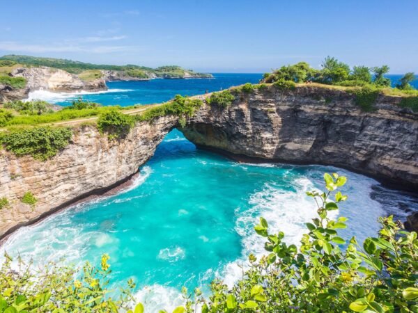 Tropical Escape: Menjelajah Pesona Bali & Nusa Penida